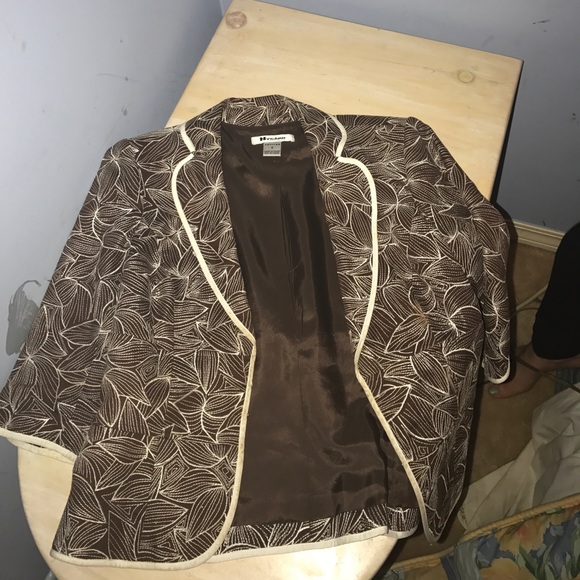 Sweater and scarf - Picture 2 of 4