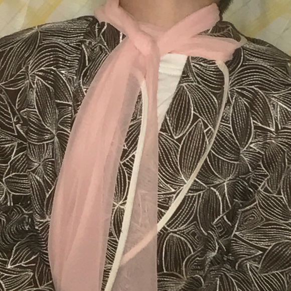 Sweater and scarf - Picture 3 of 4