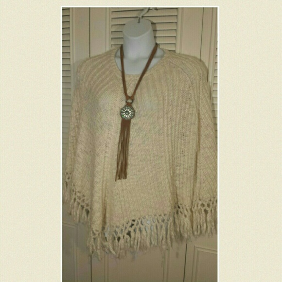 Ralph Lauren Wool Poncho. OSFM - Picture 6 of 6