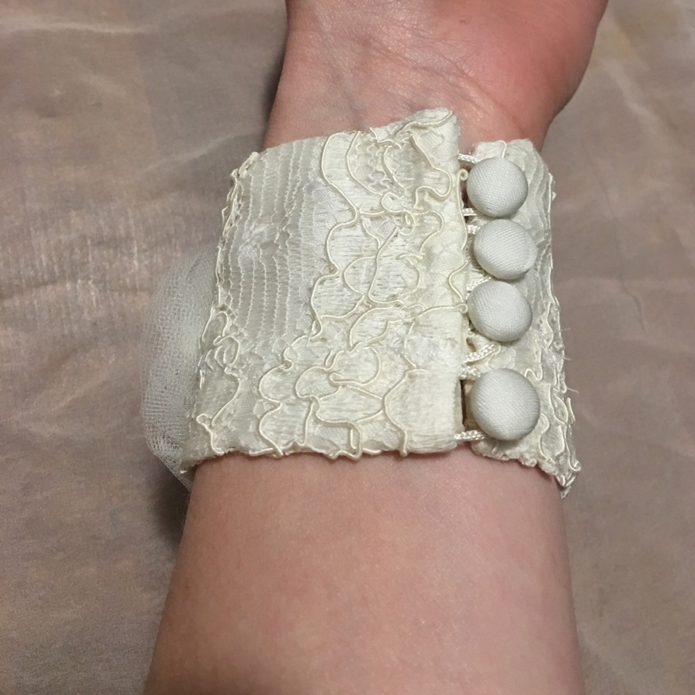 🔑 BUNDLE of Gorgeous Wristlets Upcycled materials