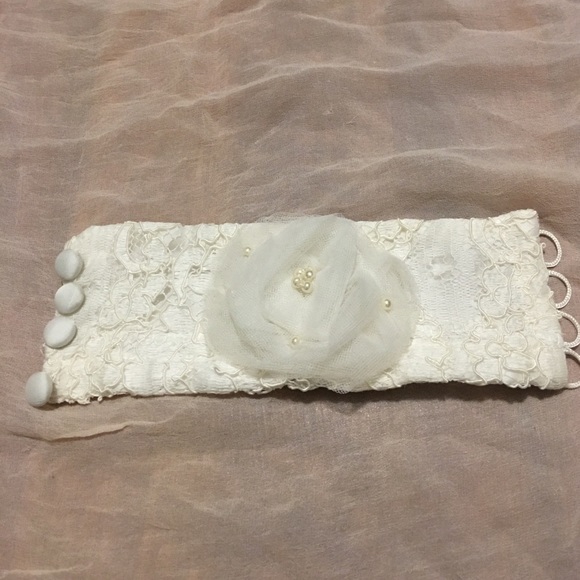 🔑 BUNDLE of Gorgeous Wristlets Upcycled materials - Picture 4 of 8