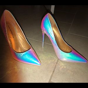 Holographic heels