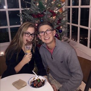 Meet your Posher, Cameron