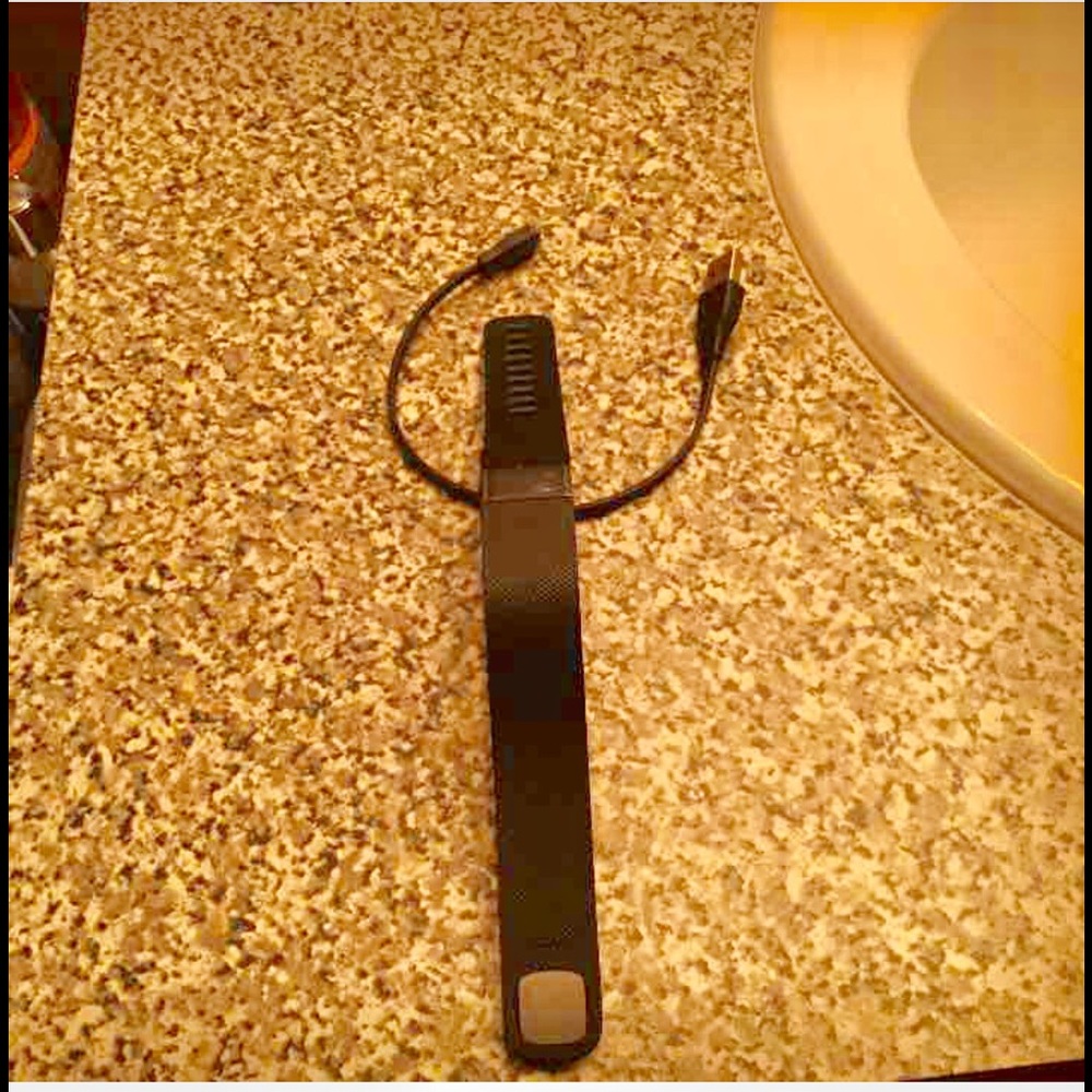 FITBIT CHARGE