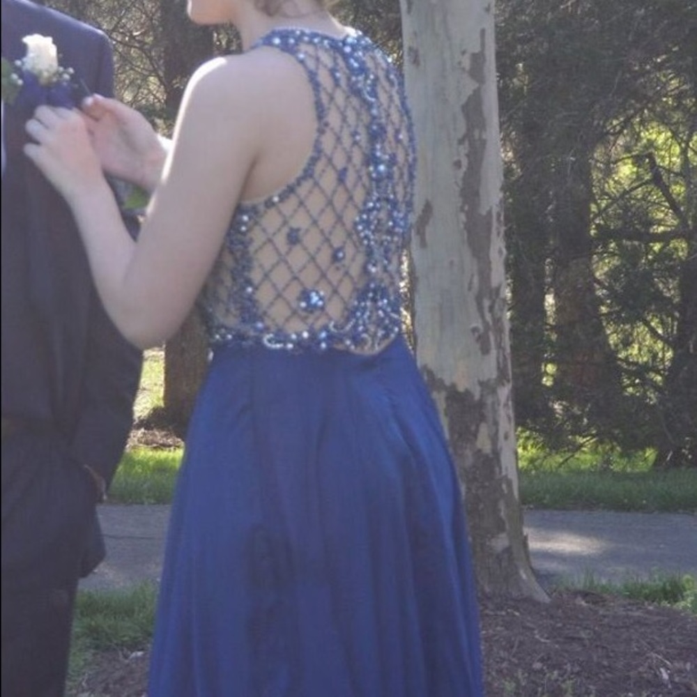 Size 4! Prom dress by Camille La Vie