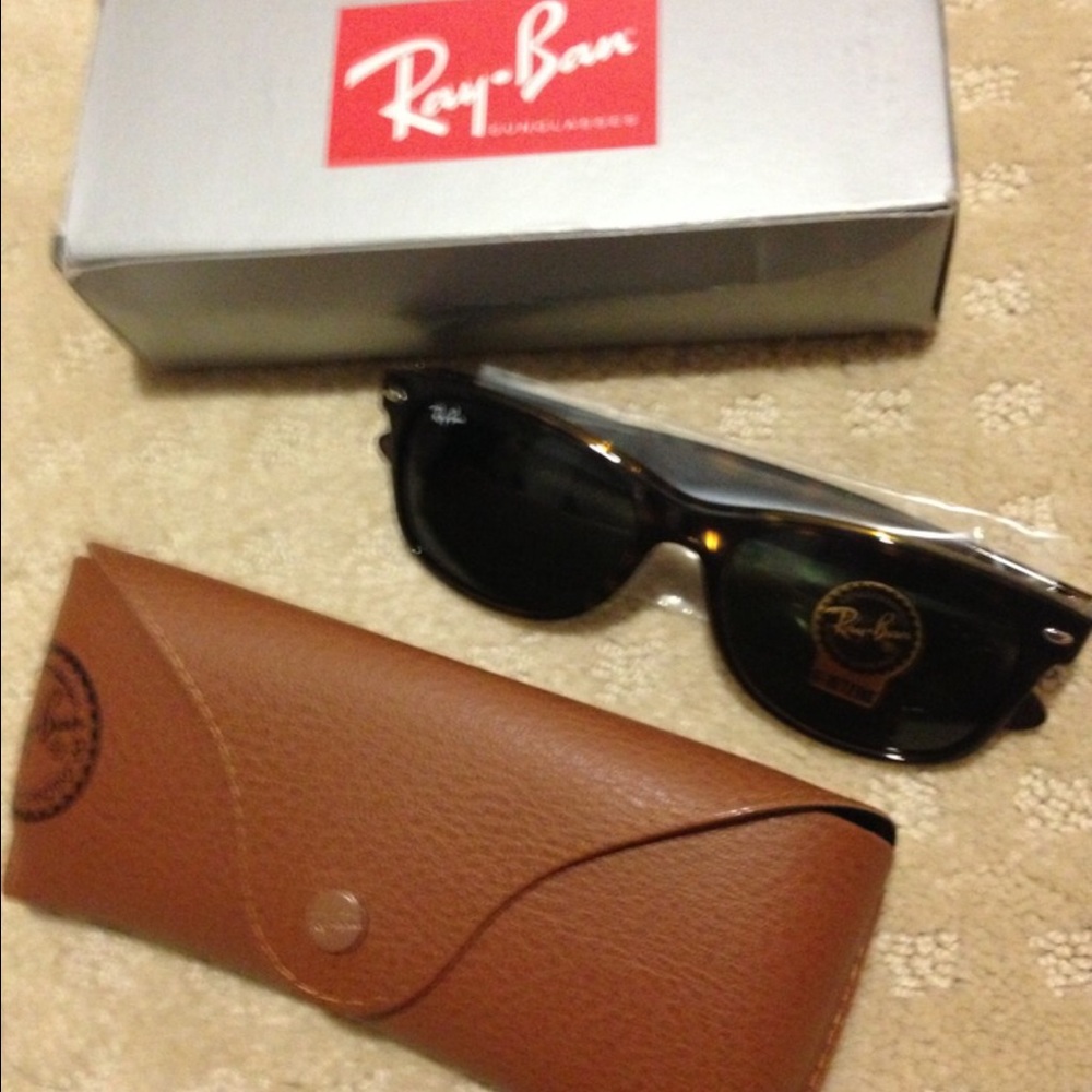 new authentic ray-ban new wayfarer 901 sunglasses