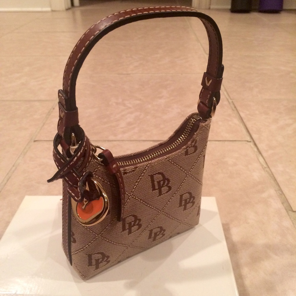 Vintage Dooney & Bourke Bitsy Bag