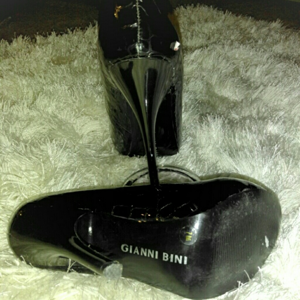 Black 5' ladies stilettos