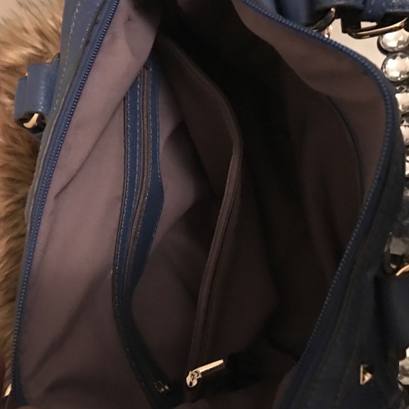 Purse 💙💋 - Picture 3 of 4