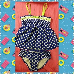 Girls 2 piece swim suit EUC size 6