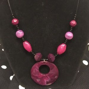 PURPLE PENDANT NECKLACE