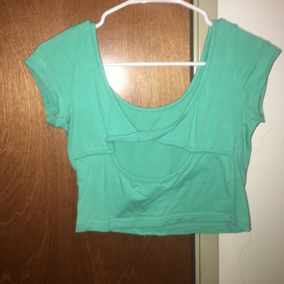 An assortment of crop tops and tank tops - Picture 8 of 8