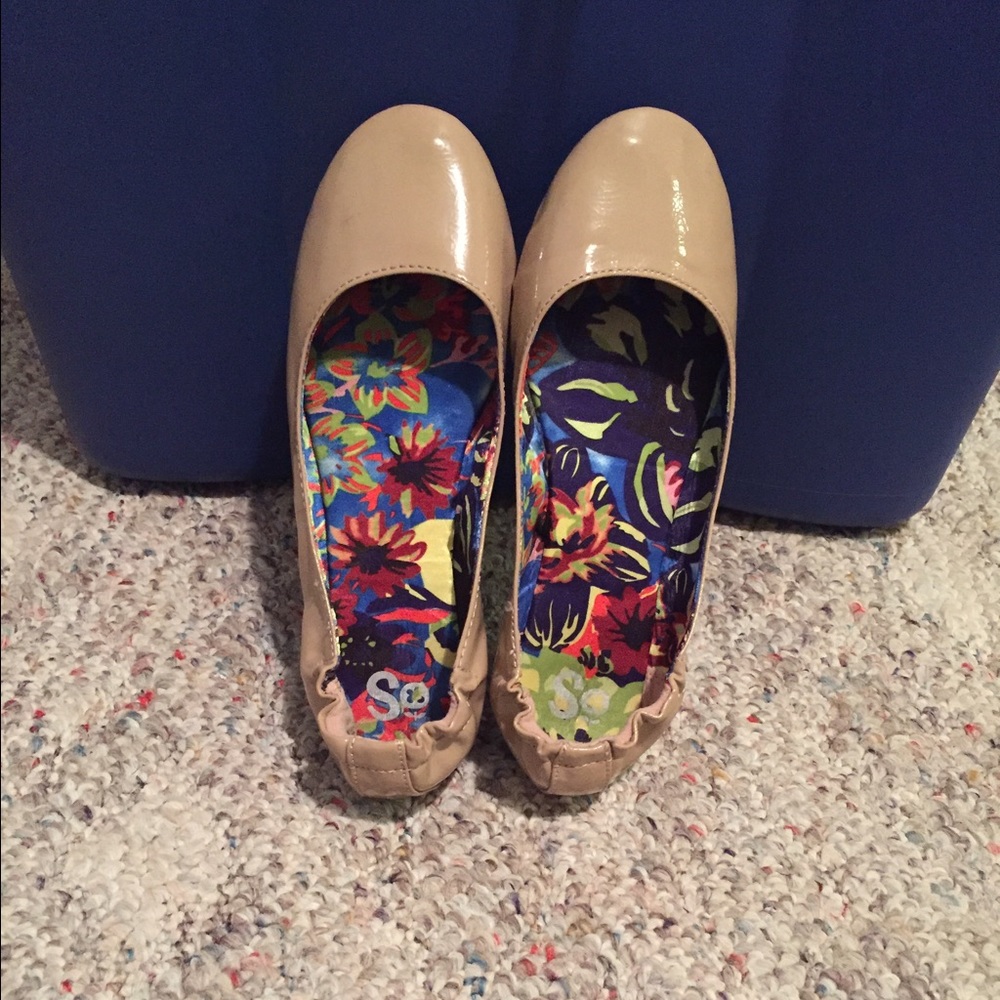 Tan patent leather flats