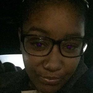 Meet your Posher, Mikala