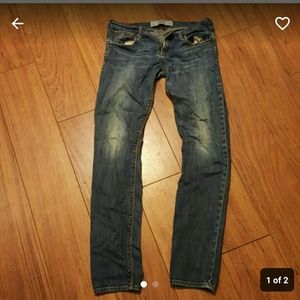 Hollister jeans size 3