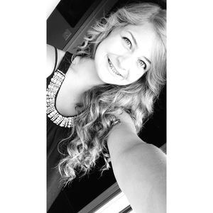 Meet your Posher, Alyssa