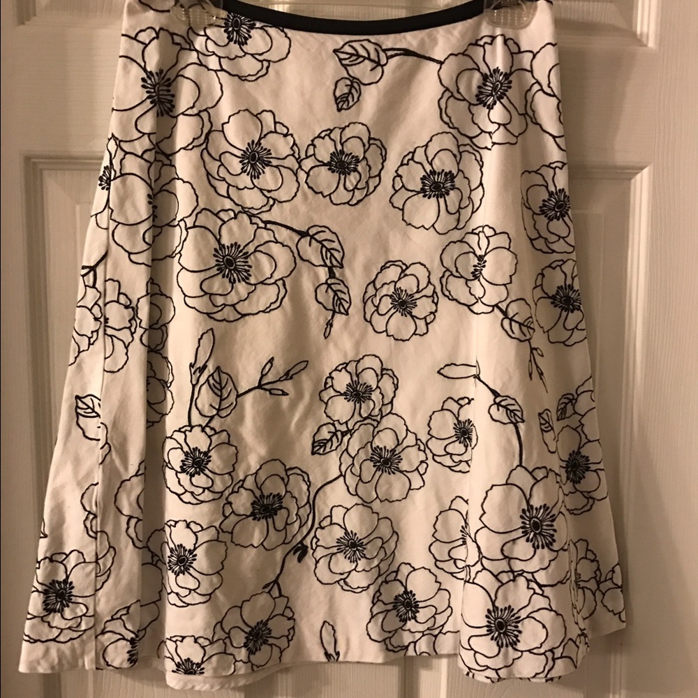 White House Black Market Skirt