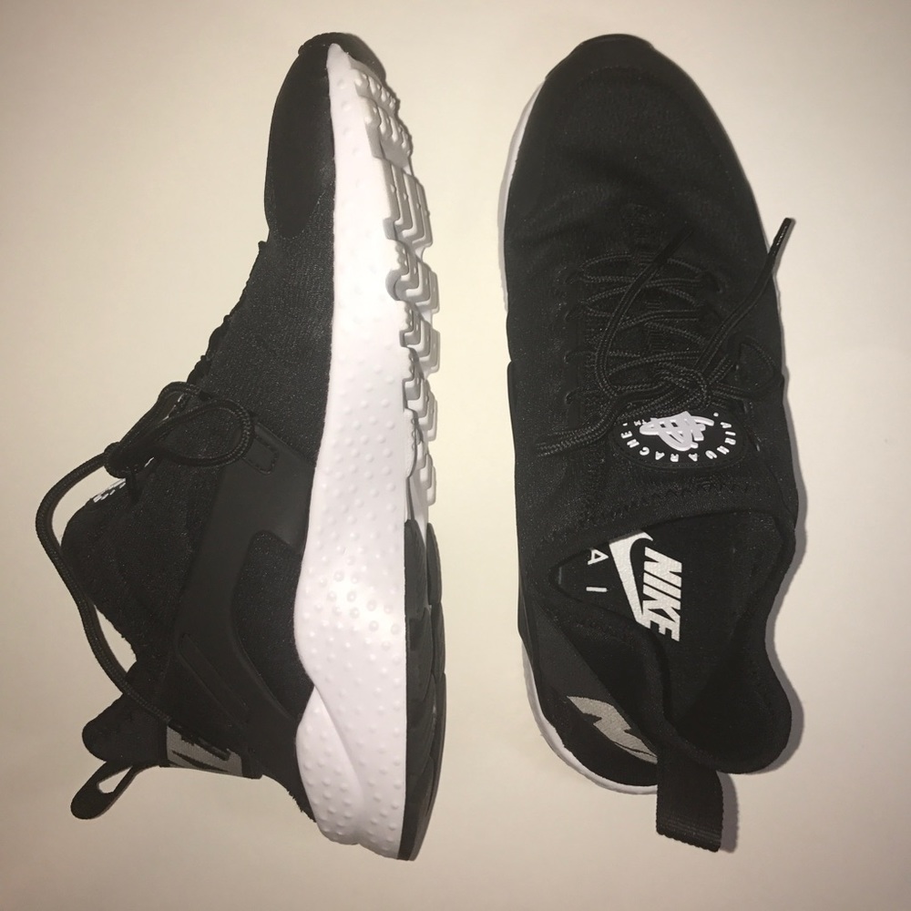 Nike Air Huarache Ultras