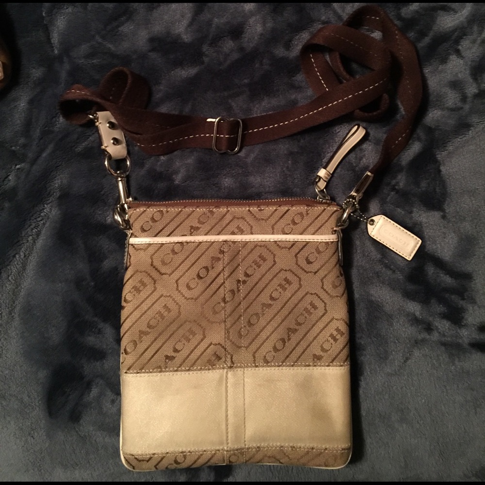 Cross-body purse