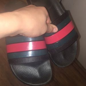 Gucci flip flop slides