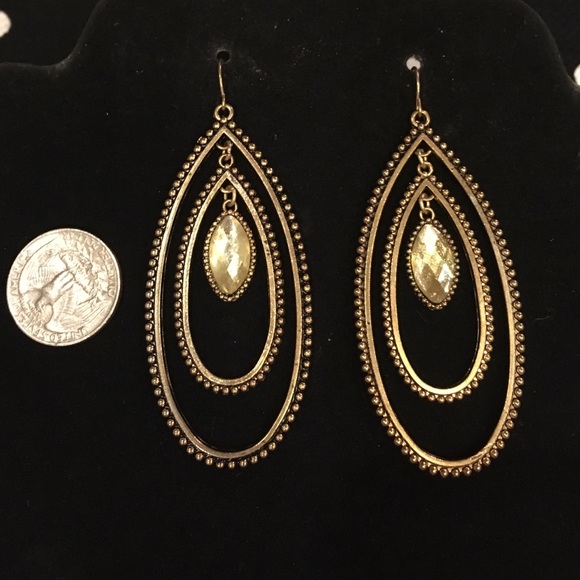 LARGE HOOPS - Picture 2 of 2