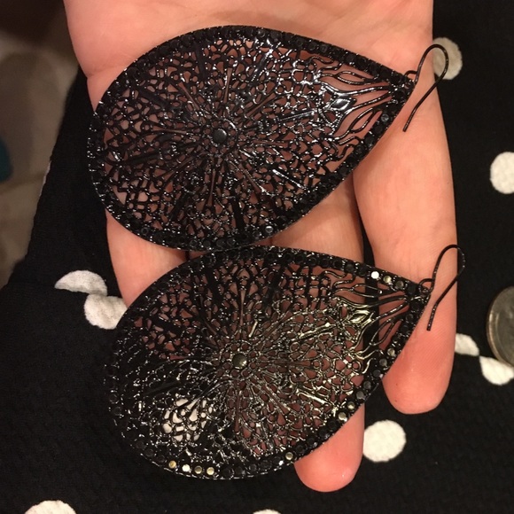 LEAF EARRINGS LOT - Picture 3 of 3