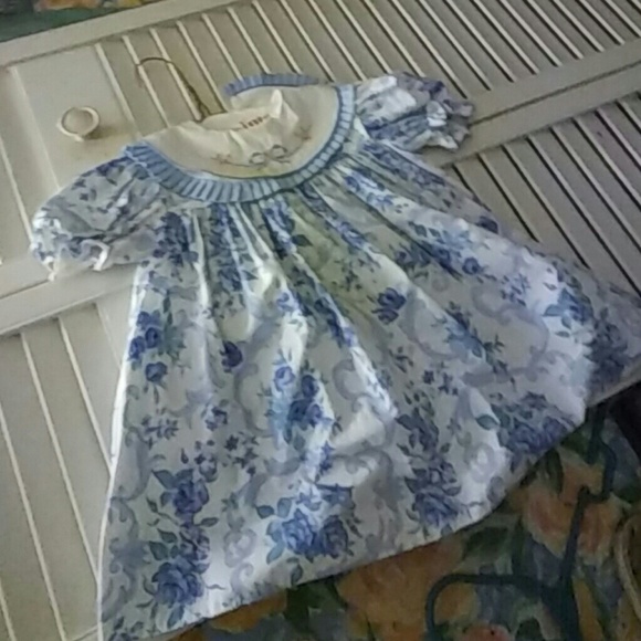 Dress - Picture 1 of 4