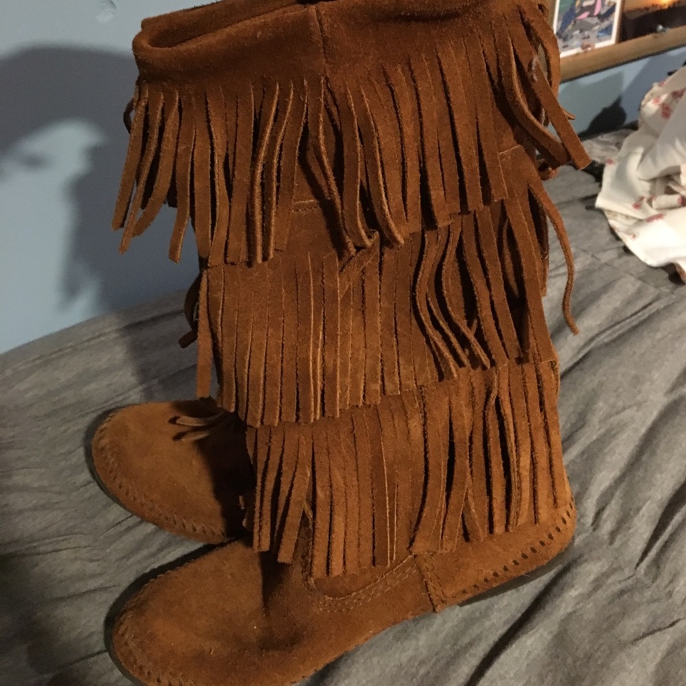 Minnetonka 3 layer fringe boots