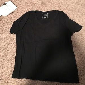 Black short sleeve shirt