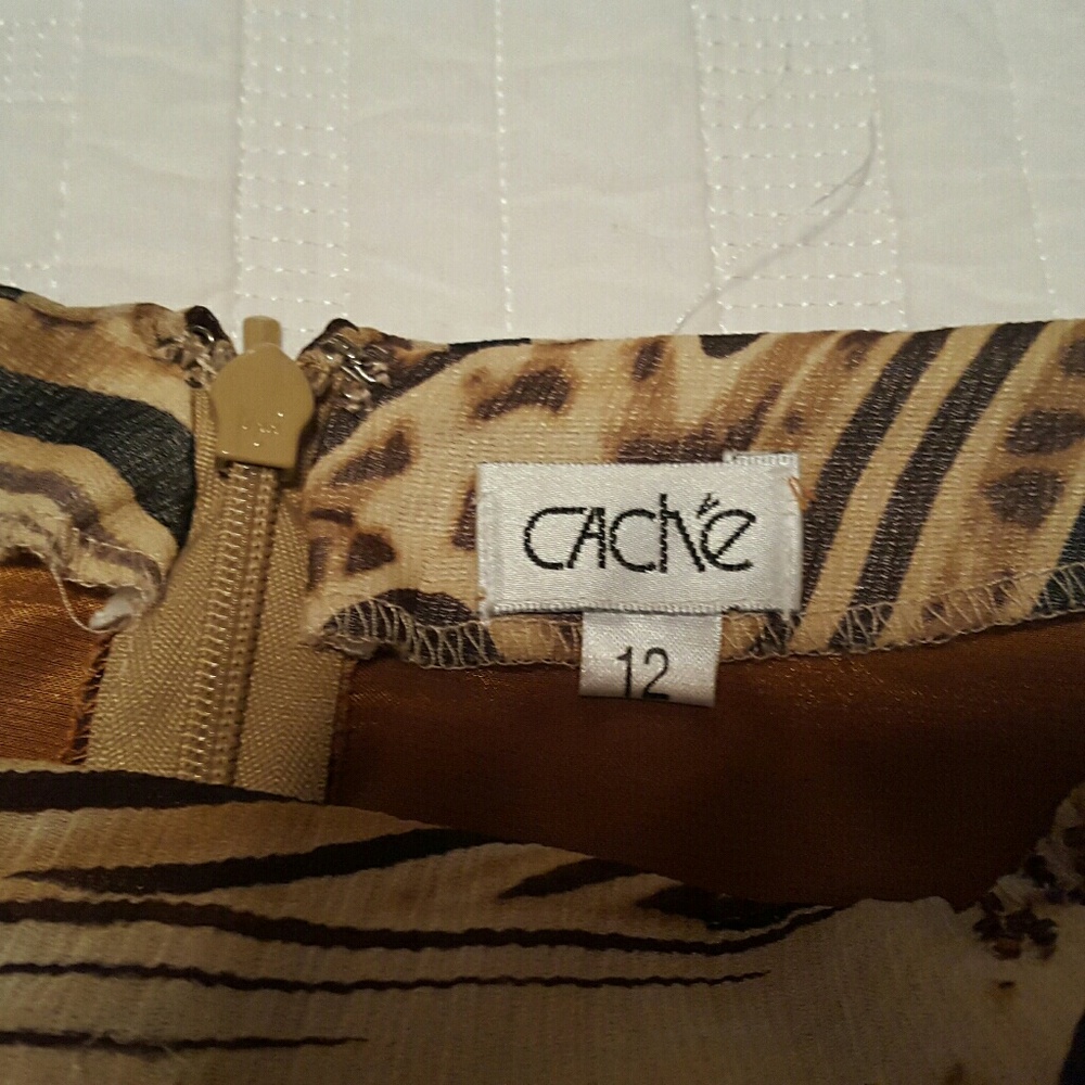 Slim fitting brand new skirt