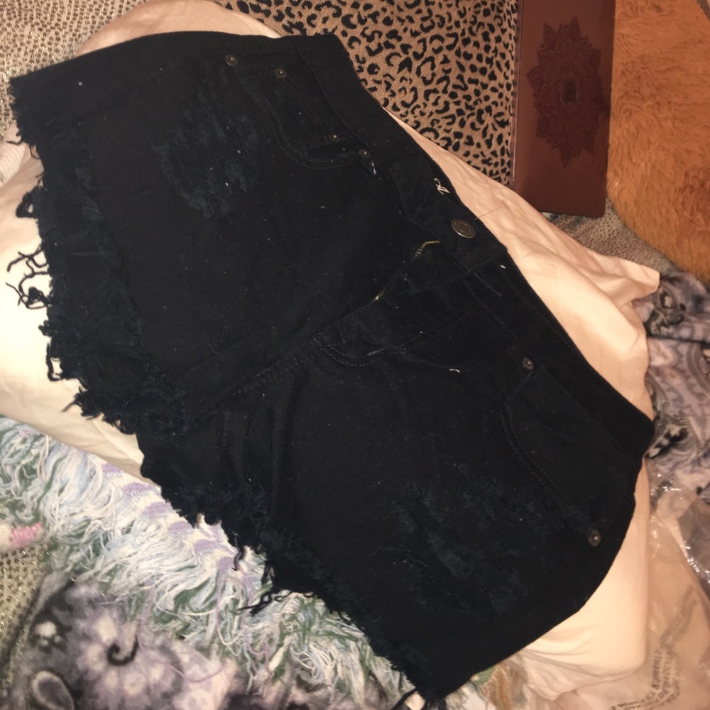 Black american eagle ripped shorts