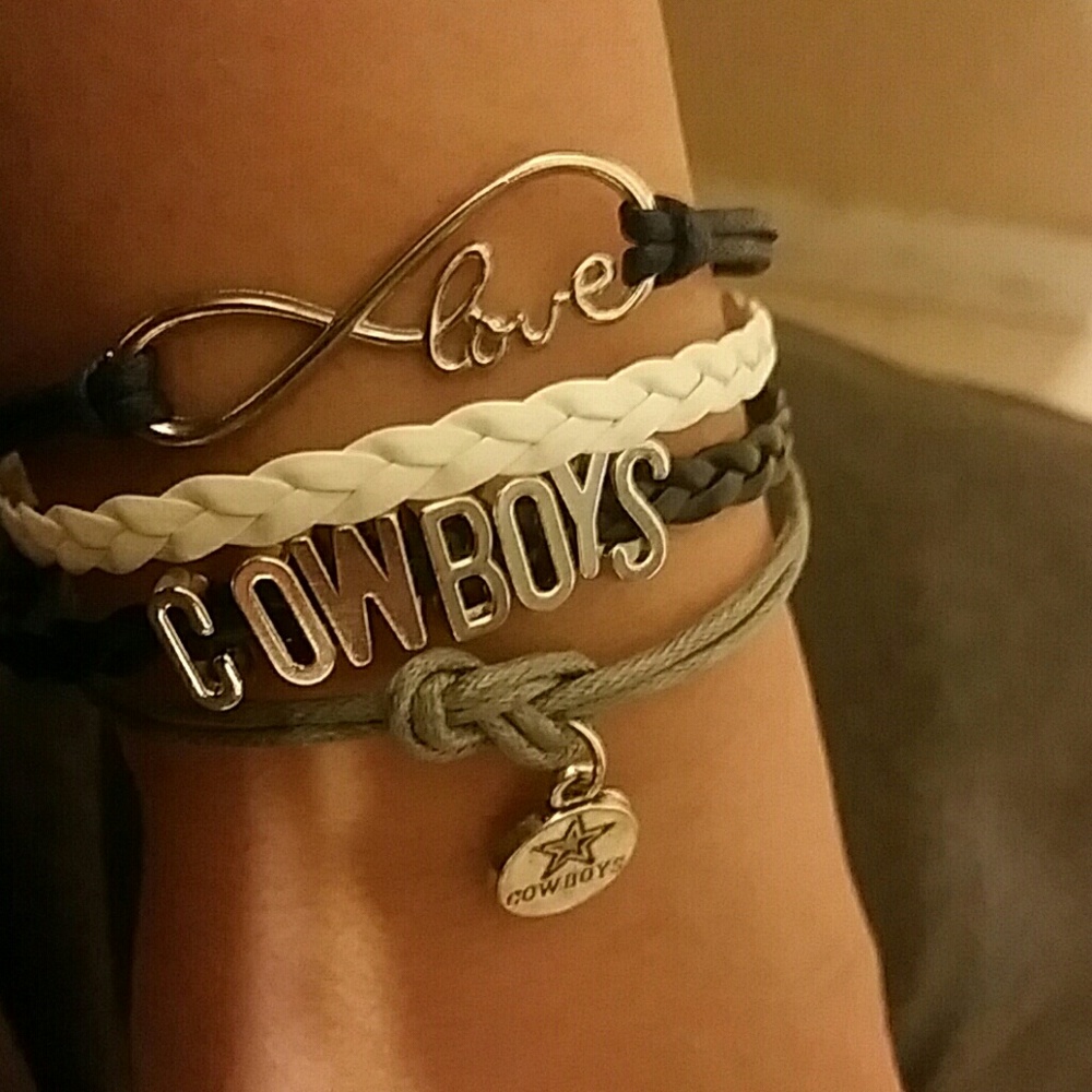 SOLD OUT Dallas Cowboy bracelet NWT.