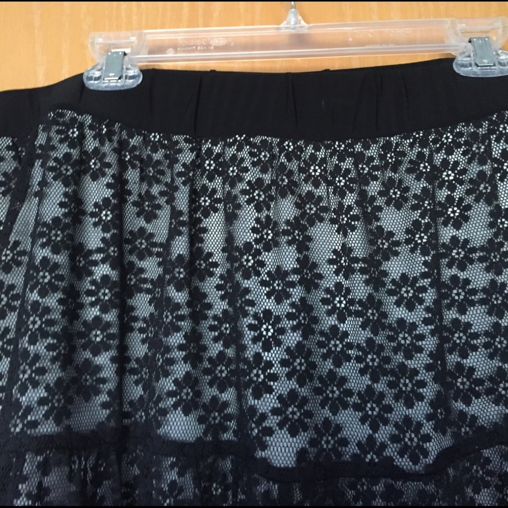 NWT ny collection black lace skirt - Picture 2 of 2