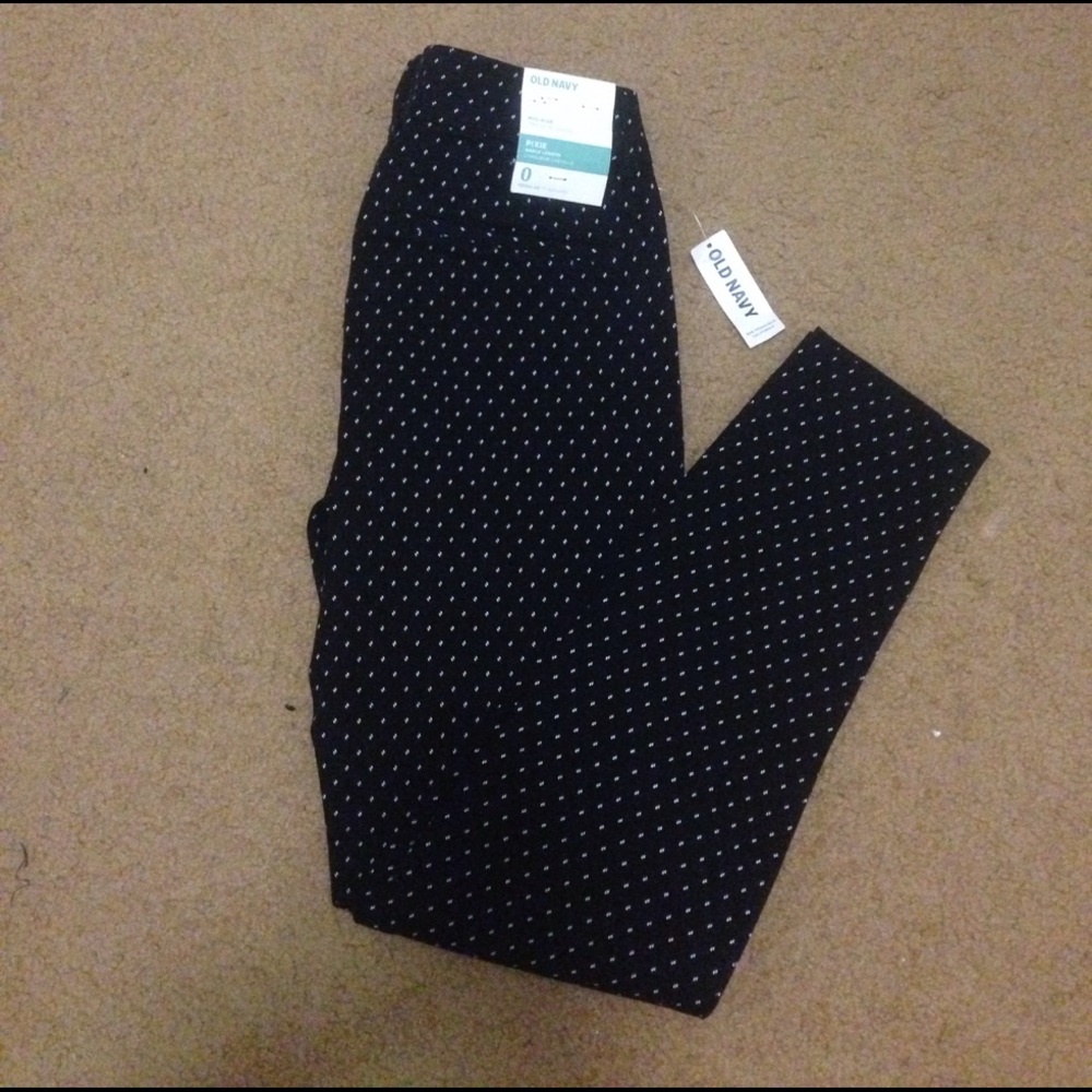 NWT Old Navy Pixie Ankle Length Pants