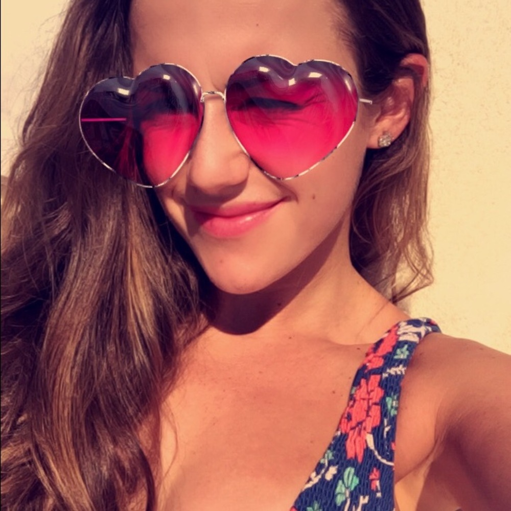 Meet your Posher, Miriam