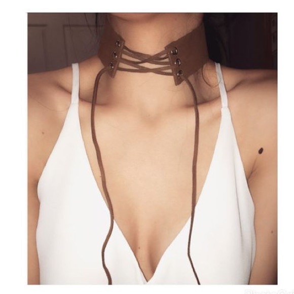 Suede tied up choker - Picture 3 of 4
