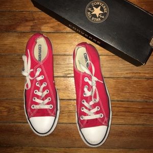 Red Converse.