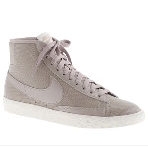 Nike Blazers size 9.5