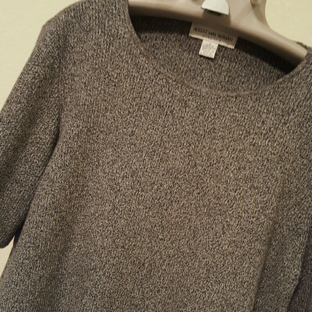 August Max Woman Stretch Top