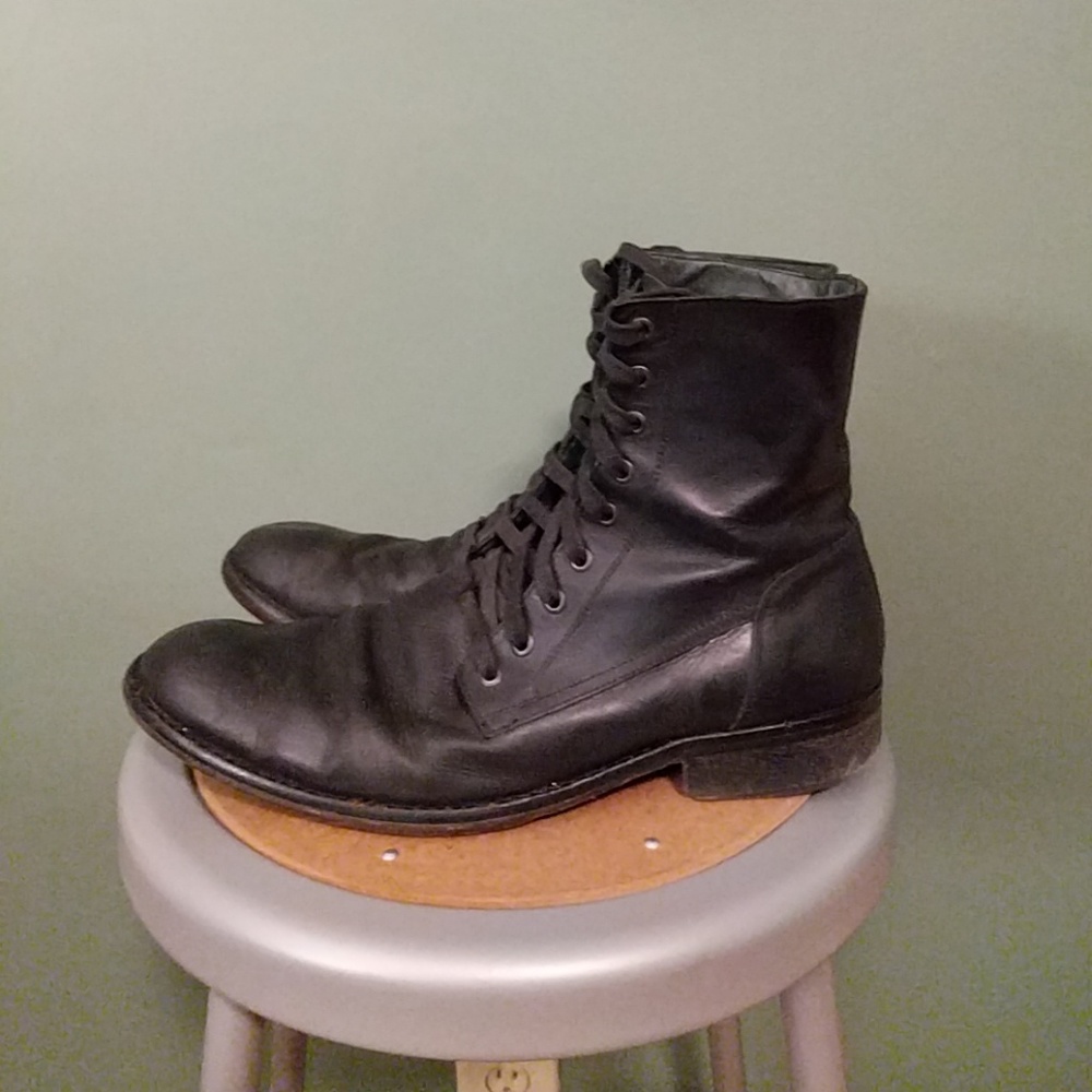 Kenneth Cole black leather boots
