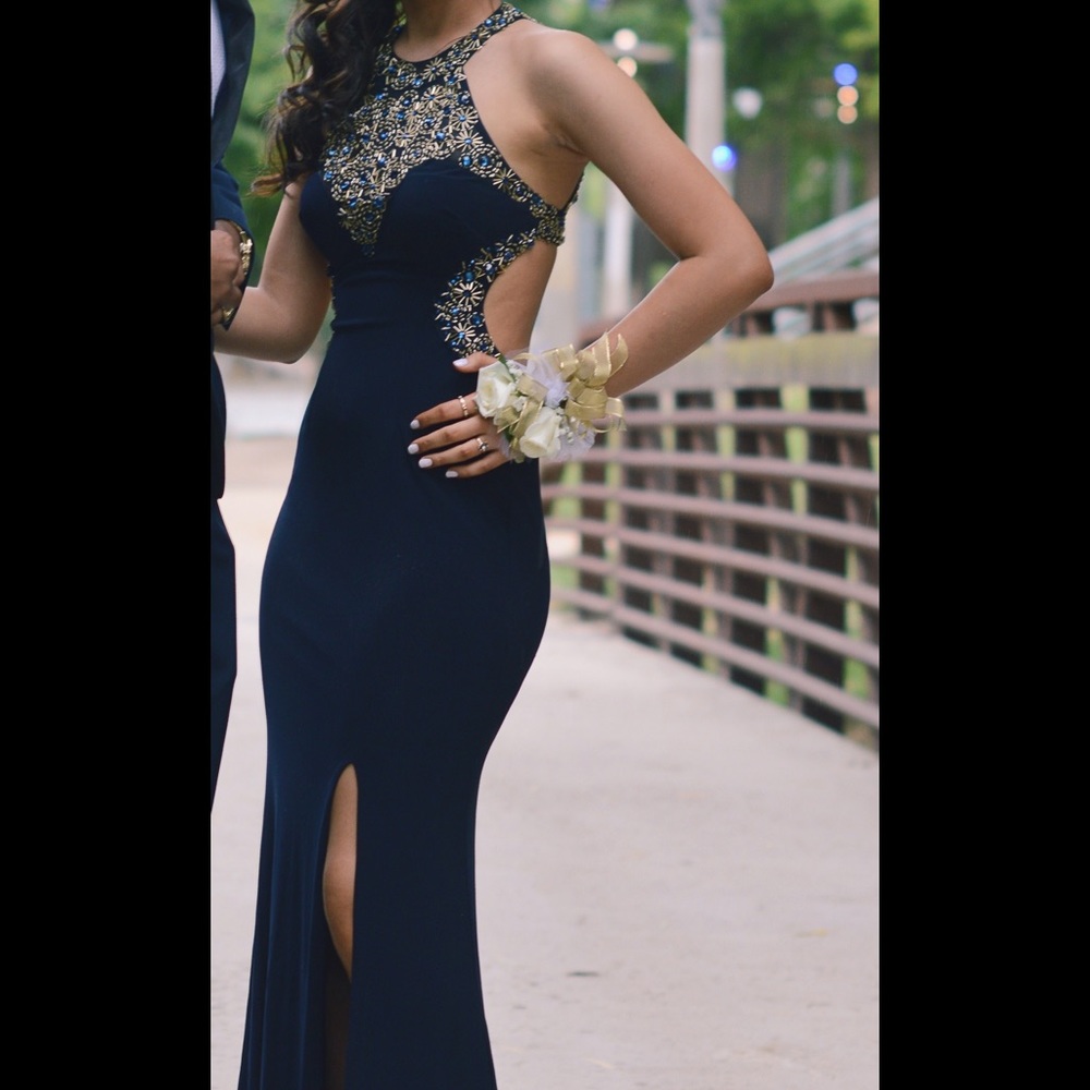 Beautiful prom dress!