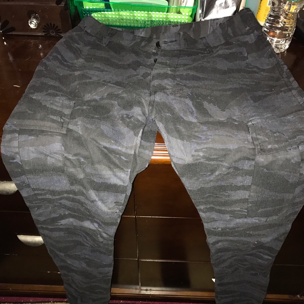 Deep Sea Camo Skinny Cargo Pants