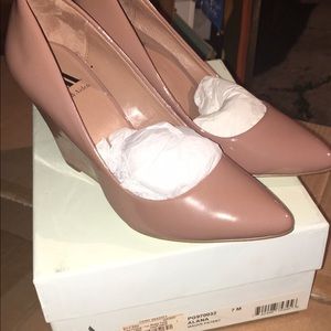 Ava & Aiden Pointed Toe Wedge Pumps sz 7