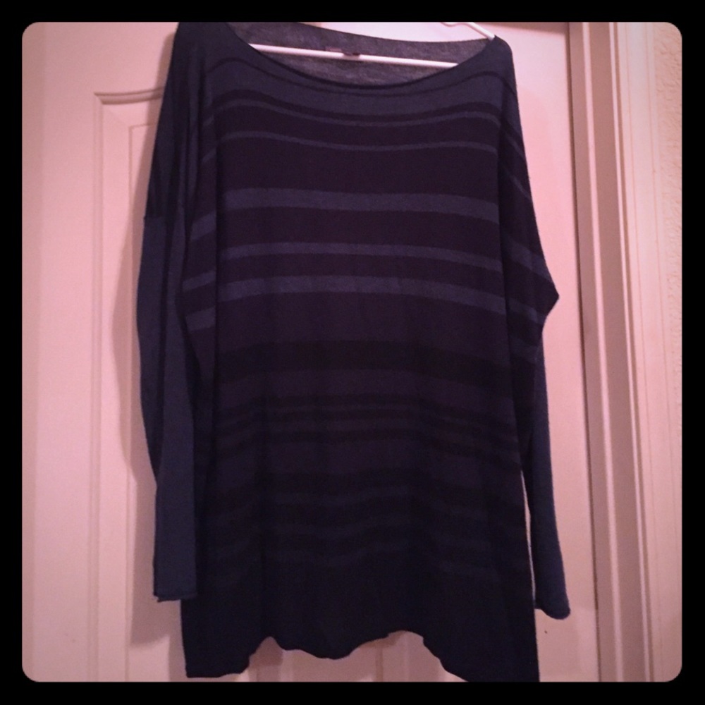 Vince blue striped boatneck sweater