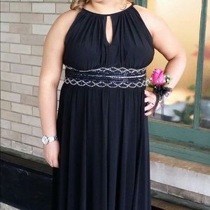 Black prom dress. Size 14 , only worn once $50