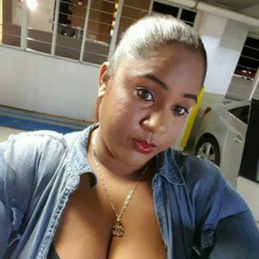 Meet your Posher, Dee