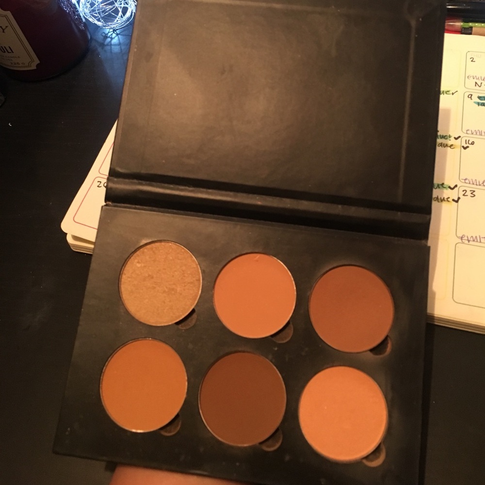 Anastasia medium to tan contour kit