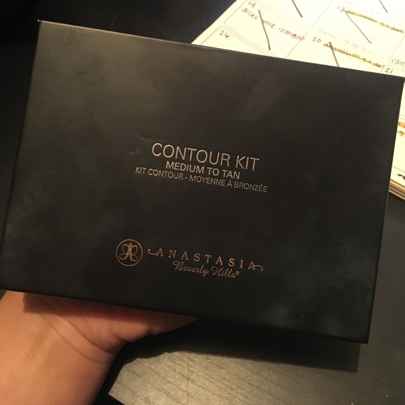 Anastasia medium to tan contour kit - Picture 2 of 2
