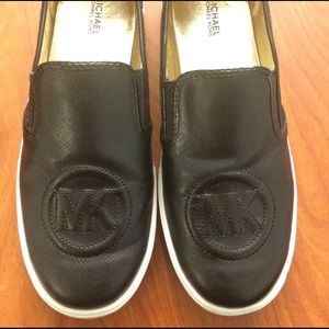 🎉MICHAEL KORS SLIP ON SNEAKERS