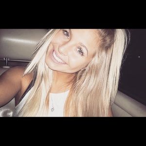 Meet your Posher, Devyn